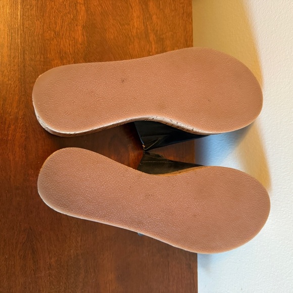 Black Leather Upper and Cork Platform Slip-On Sandals - Picture 6 of 6